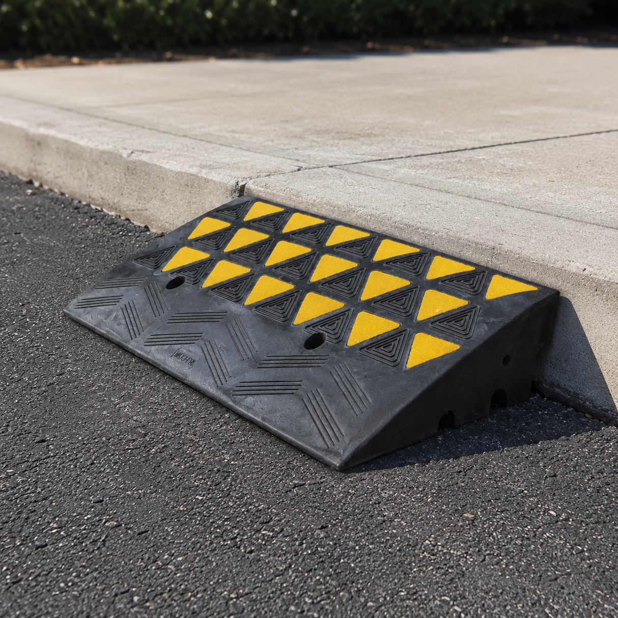 200mm | Heavy Duty Kerb Ramp